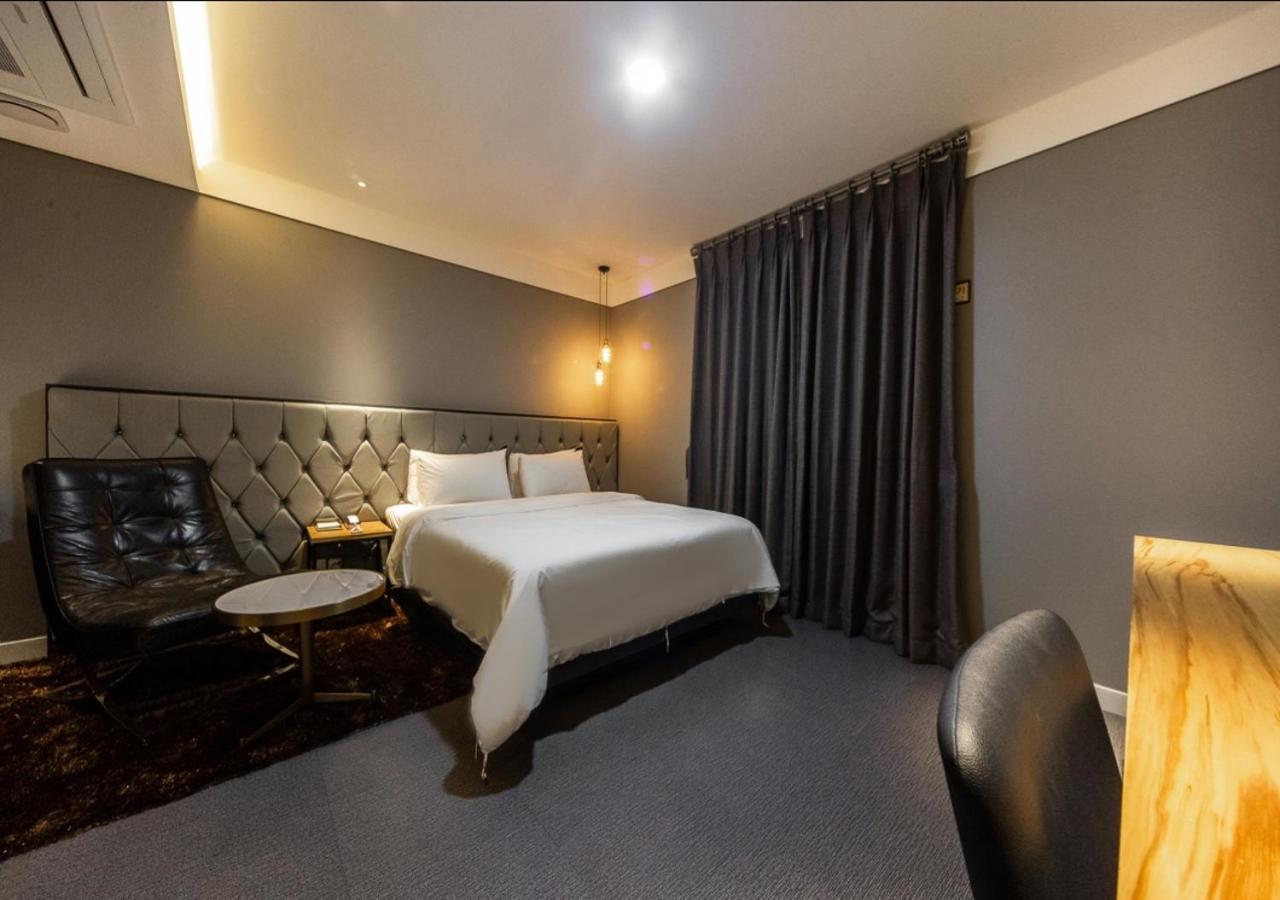 West In Hotel Yeosu Extérieur photo