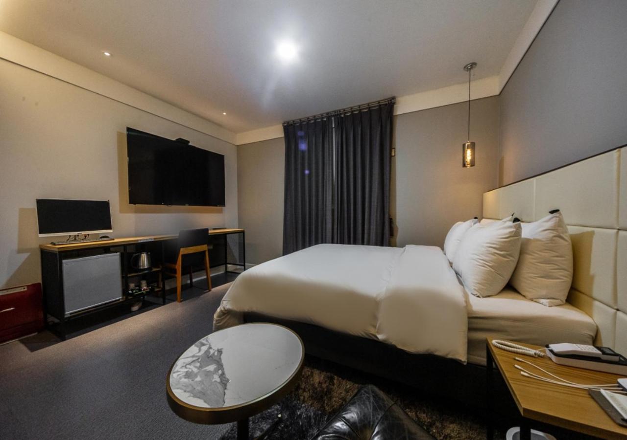 West In Hotel Yeosu Extérieur photo