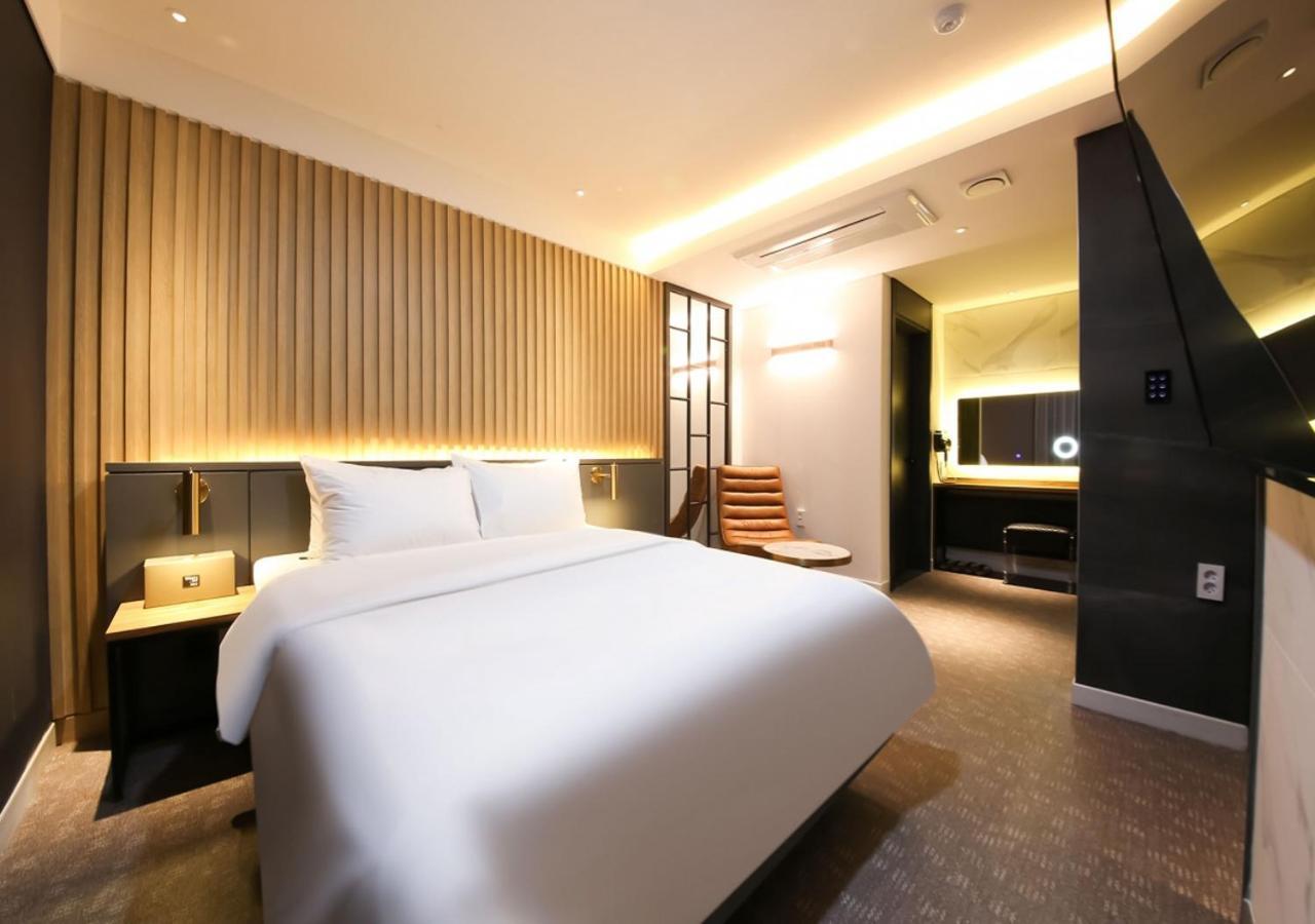 West In Hotel Yeosu Extérieur photo