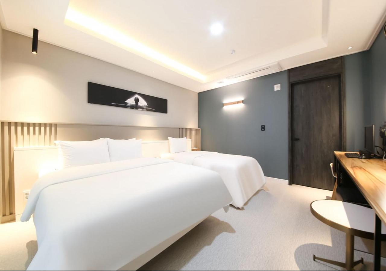West In Hotel Yeosu Extérieur photo