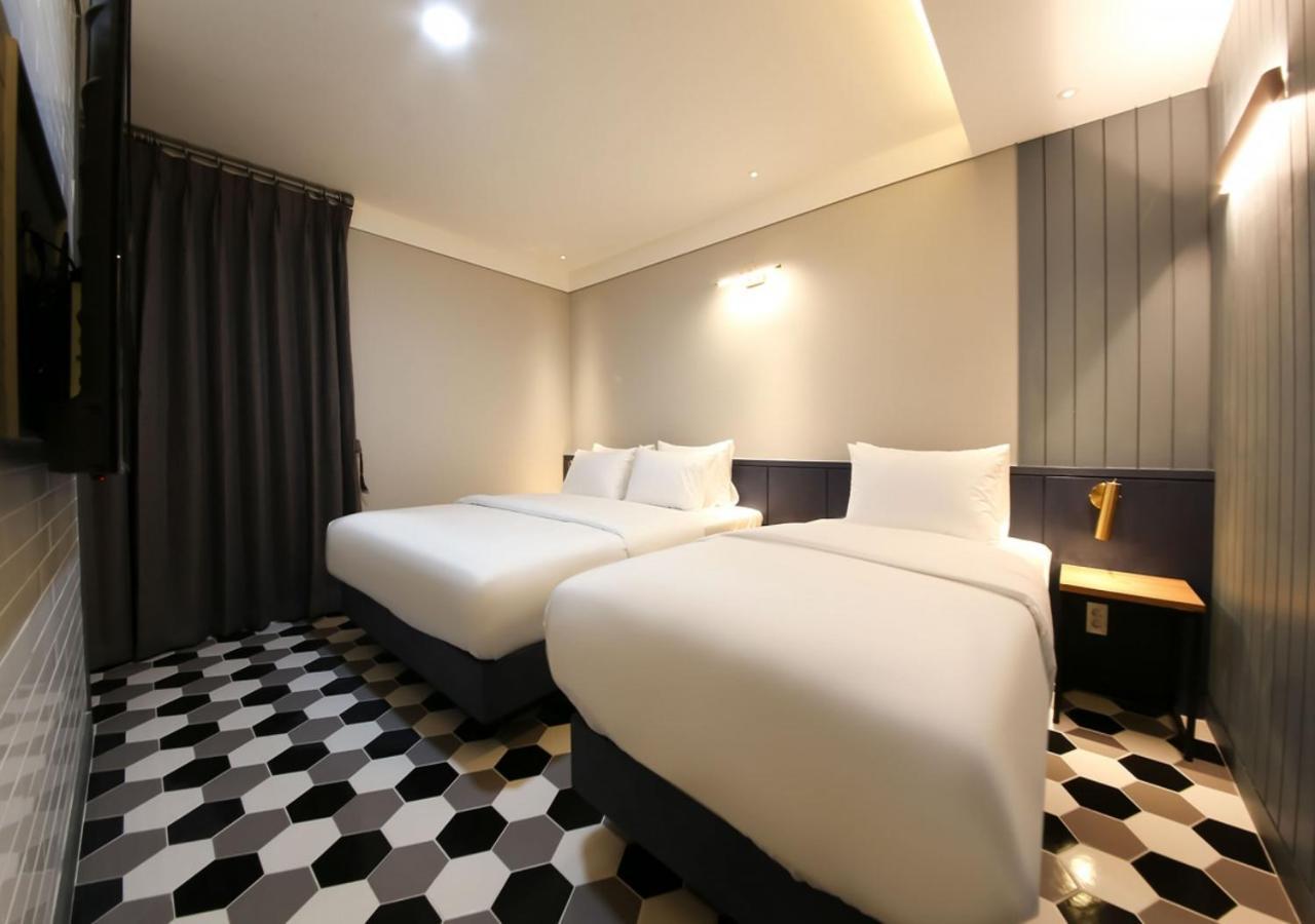 West In Hotel Yeosu Extérieur photo