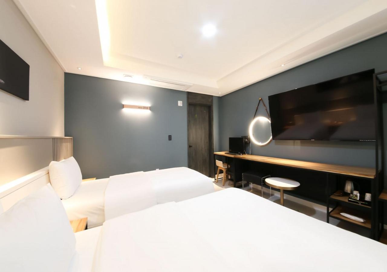 West In Hotel Yeosu Extérieur photo