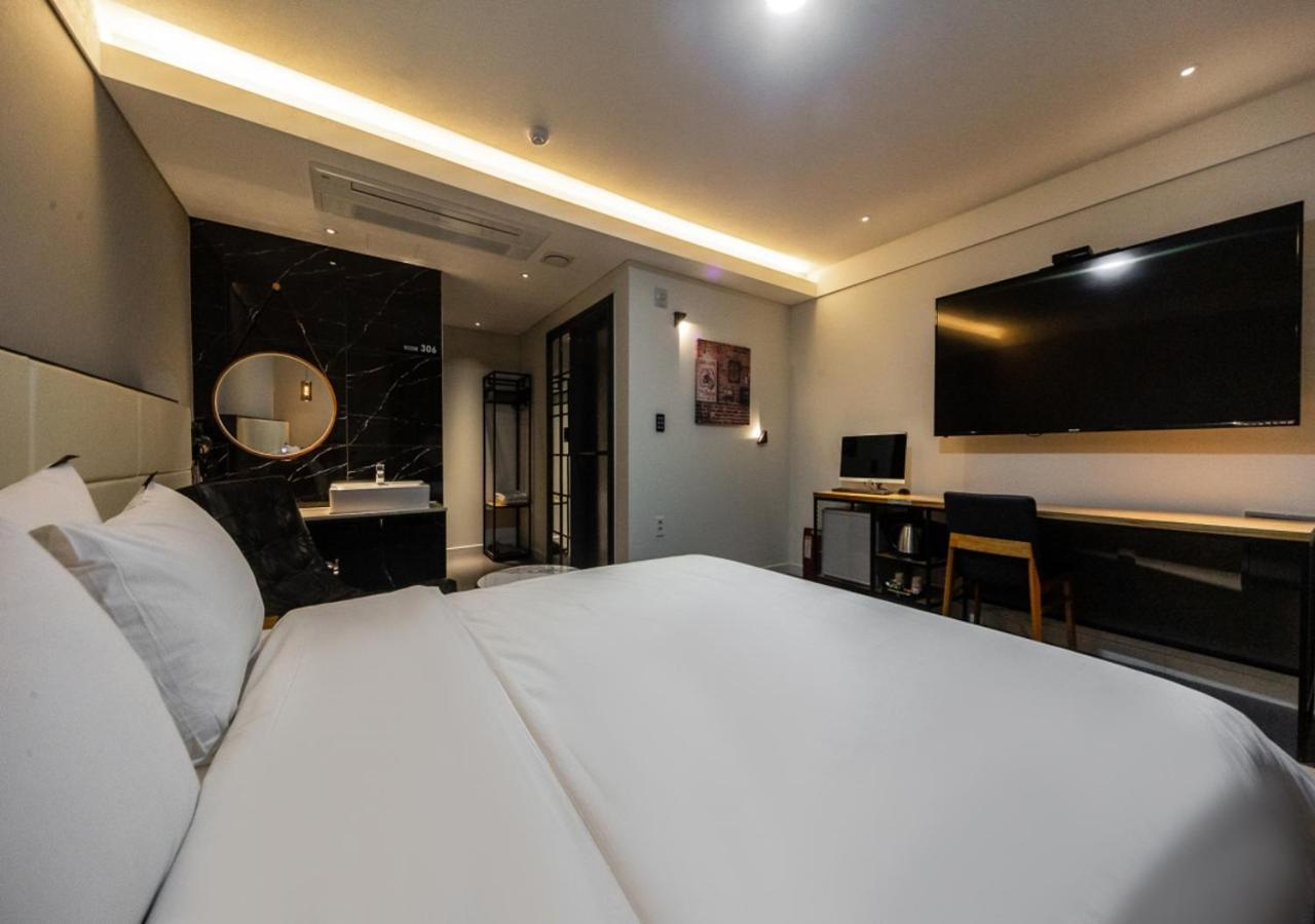 West In Hotel Yeosu Extérieur photo