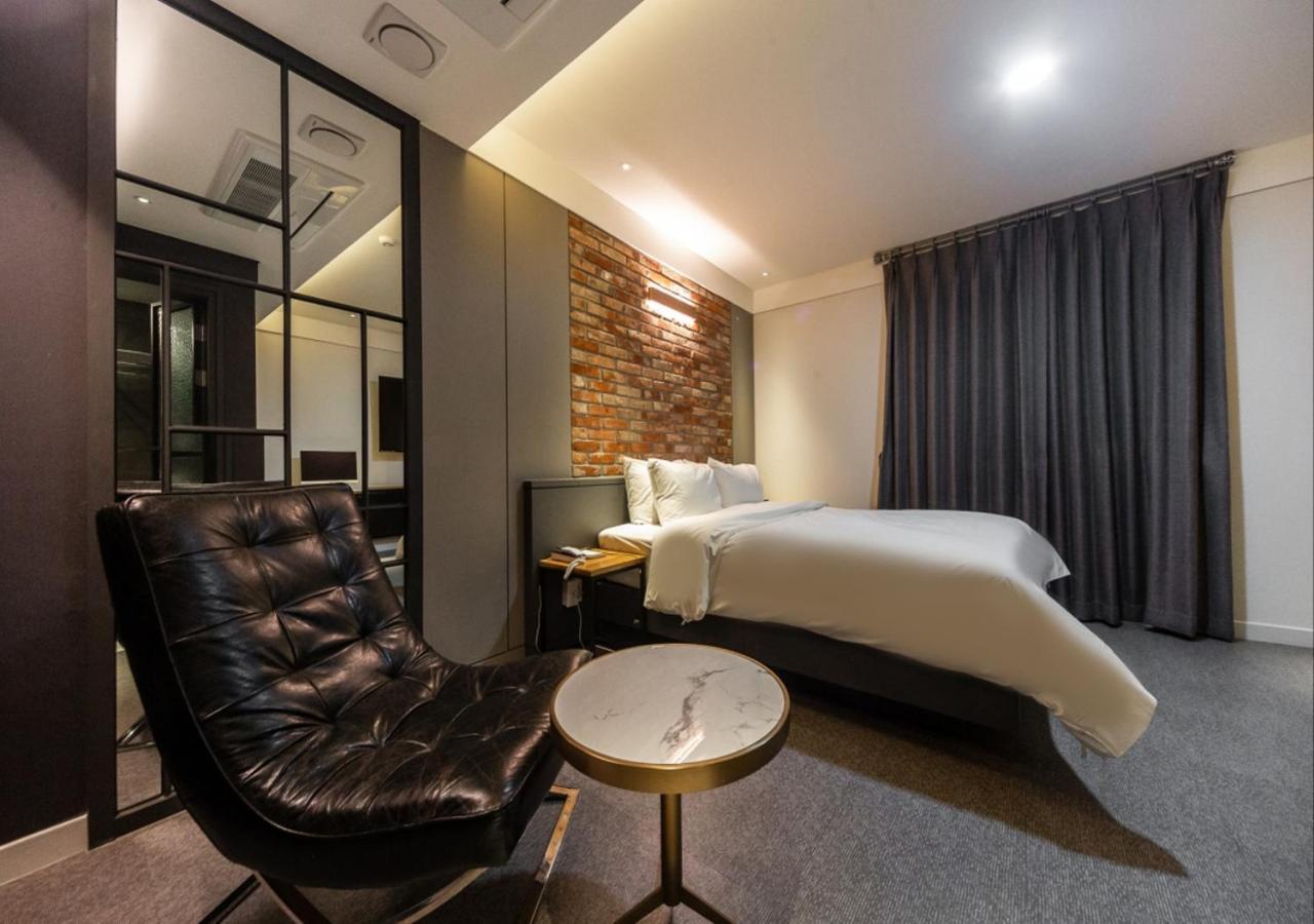 West In Hotel Yeosu Extérieur photo