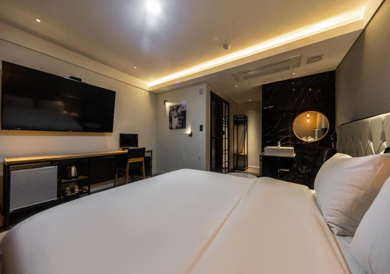 West In Hotel Yeosu Extérieur photo