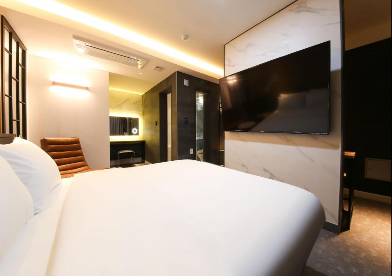 West In Hotel Yeosu Extérieur photo