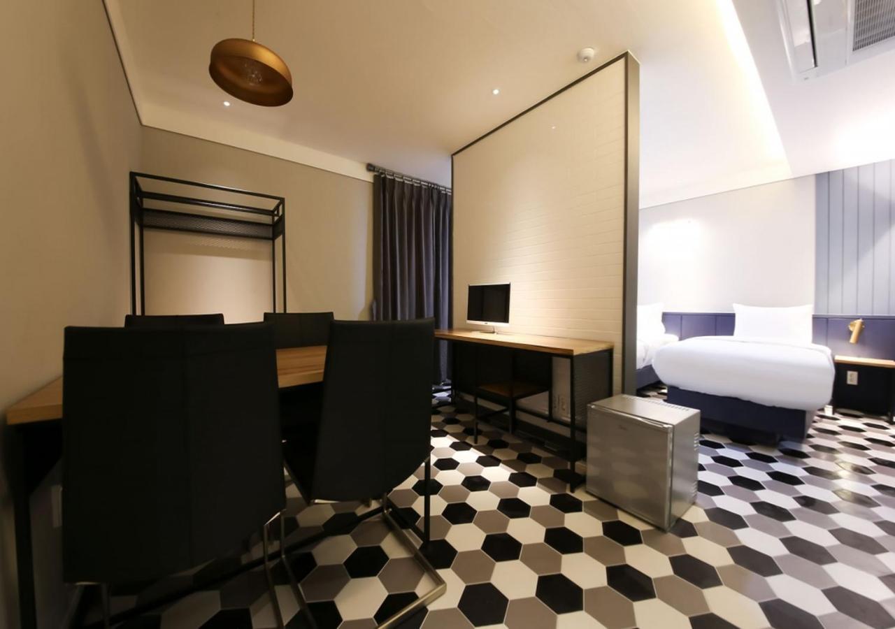 West In Hotel Yeosu Extérieur photo