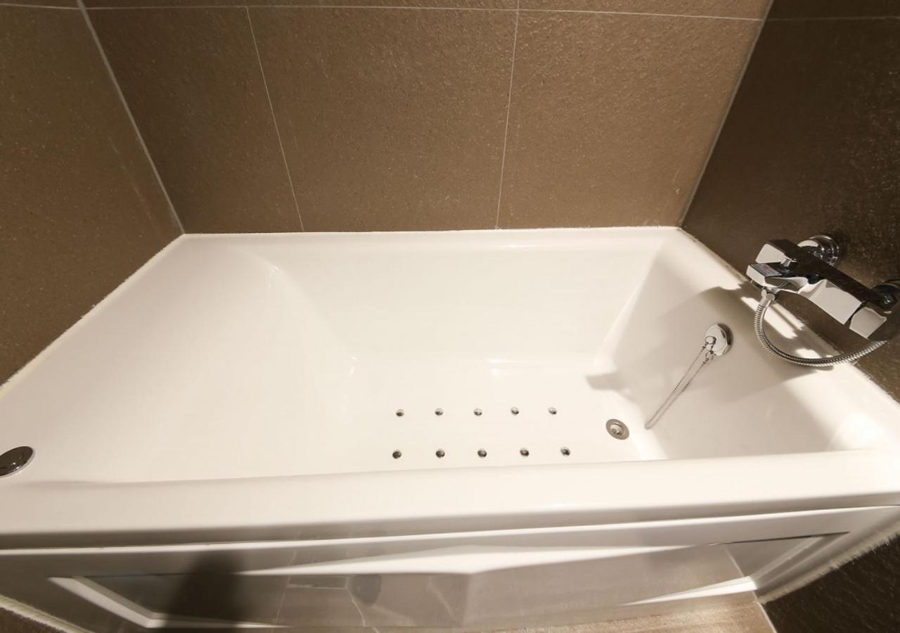 West In Hotel Yeosu Extérieur photo