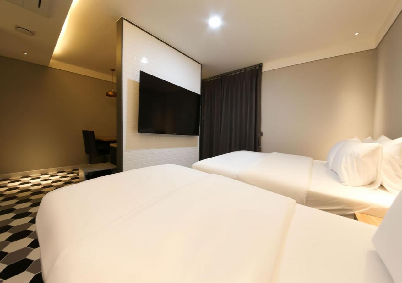 West In Hotel Yeosu Extérieur photo