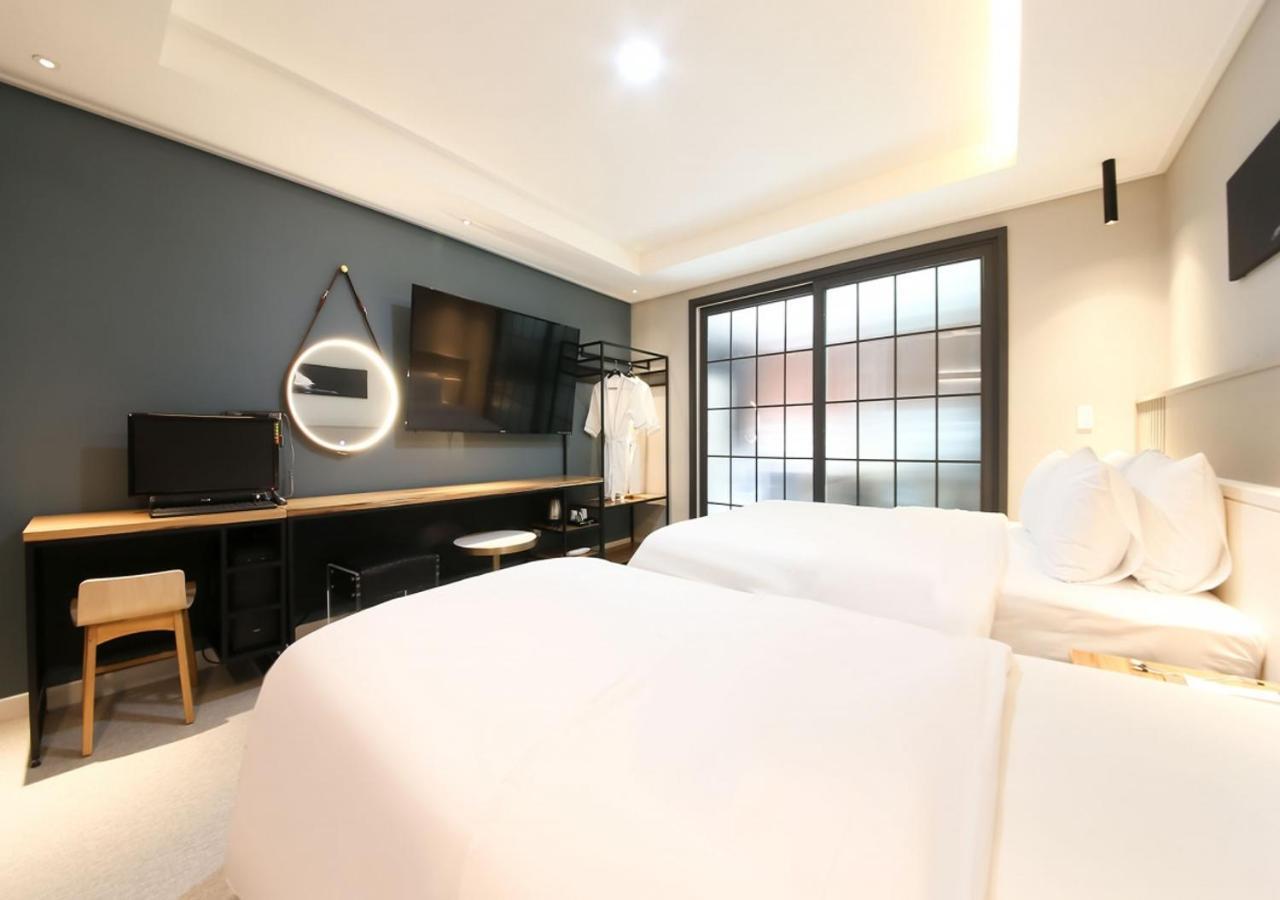 West In Hotel Yeosu Extérieur photo
